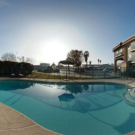Quality Inn Tracy I-205 מראה חיצוני תמונה