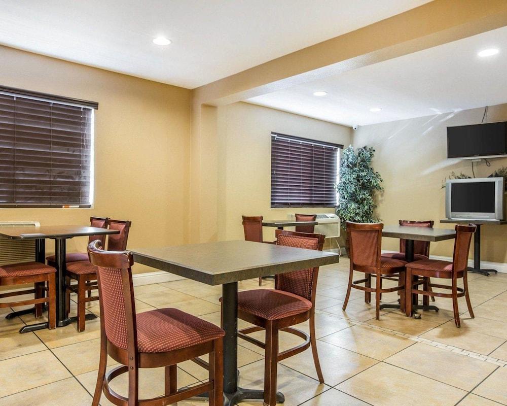 Quality Inn Tracy I-205 מראה חיצוני תמונה