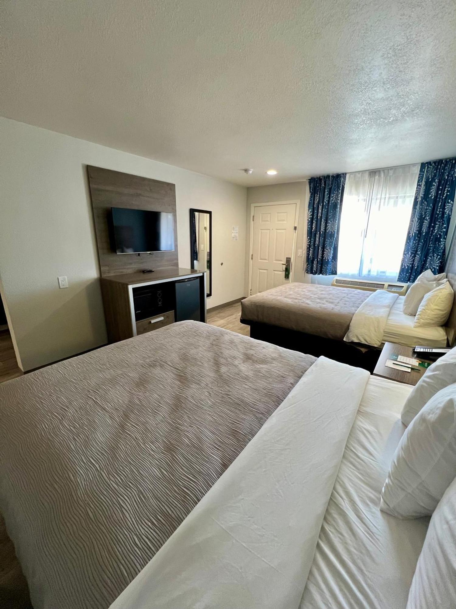 Quality Inn Tracy I-205 מראה חיצוני תמונה